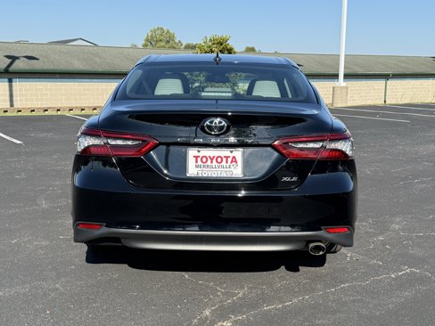 Used 2023 Toyota Camry XLE image 8