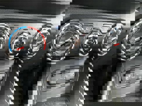 New 2026 Hyundai Venue SE image 15