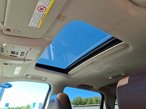 Used 2016 Chevrolet Silverado 2500 High Country w/ High Country Premium Package image 22