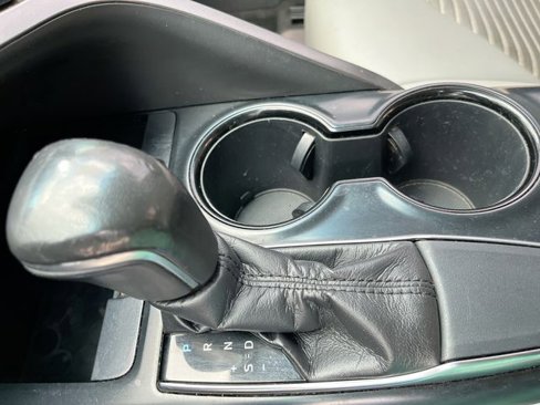 Used 2019 Toyota Camry SE image 25