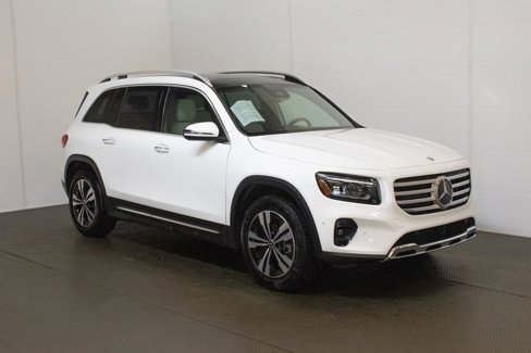 Used 2024 Mercedes-Benz GLB 250 4MATIC image 1