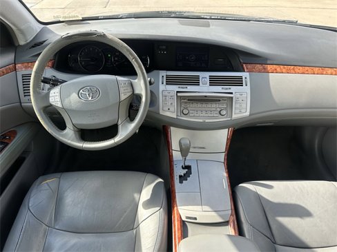 Used 2007 Toyota Avalon XLS image 9