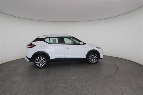 Used 2021 Nissan Kicks SV image 22