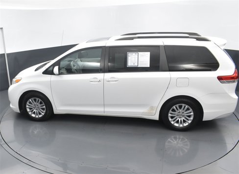 Used 2014 Toyota Sienna image 20