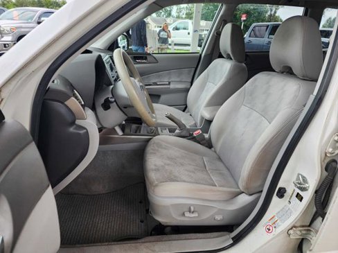 Used 2010 Subaru Forester 2.5X Premium image 11