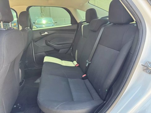 Used 2018 Ford Focus SE image 14