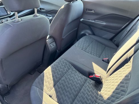 Used 2023 Nissan Kicks SV image 10