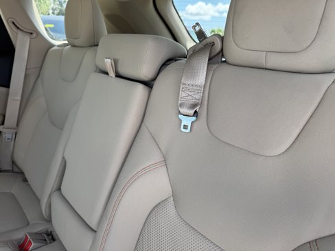 Used 2020 Jeep Cherokee Latitude image 18