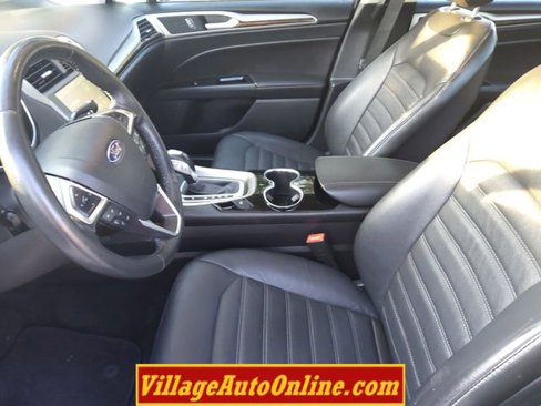 Used 2016 Ford Fusion SE w/ Equipment Group 202A image 19