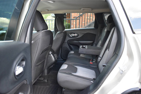 Used 2014 Jeep Cherokee Latitude image 9