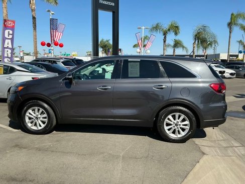 Used 2019 Kia Sorento LX image 8