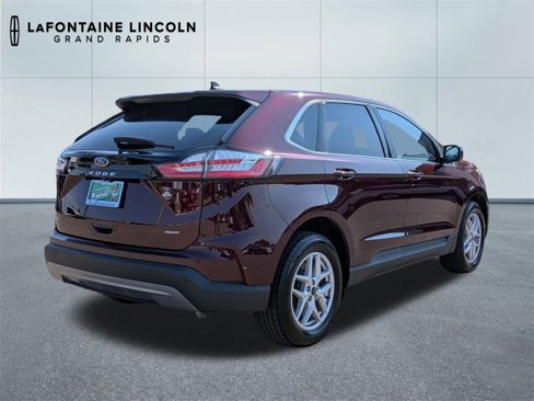 Used 2023 Ford Edge SEL w/ Convenience Package image 5
