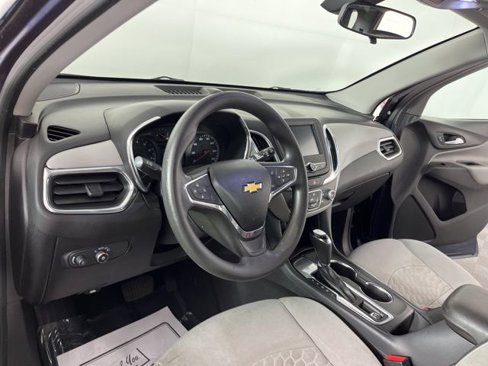 Used 2018 Chevrolet Equinox LS image 19
