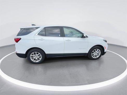 Used 2023 Chevrolet Equinox LT w/ Driver Convenience Package image 9