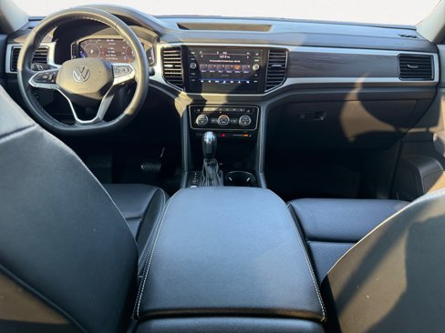 Used 2022 Volkswagen Atlas SE image 3