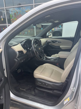 Used 2022 Chevrolet Traverse LT image 11