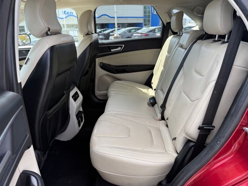 Used 2018 Ford Edge Titanium w/ Technology Package image 30