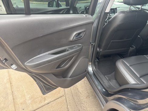 Used 2018 Chevrolet Trax Premier image 27