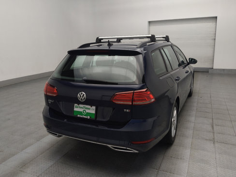 Used 2018 Volkswagen Golf SE image 9