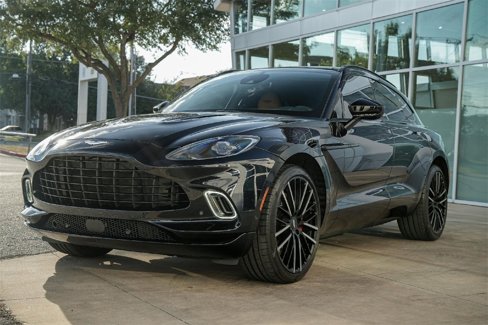 Used 2023 Aston Martin DBX image 5