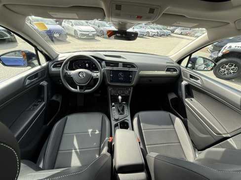 Used 2021 Volkswagen Tiguan SEL image 5