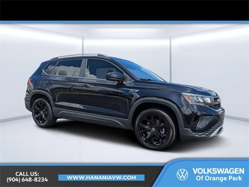 Used 2023 Volkswagen Taos SE image 1