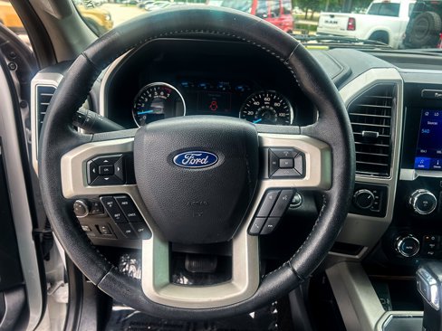 Used 2020 Ford F150 Lariat image 13