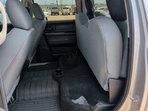 Used 2016 RAM 2500 Tradesman w/ Chrome Appearance Group image 33