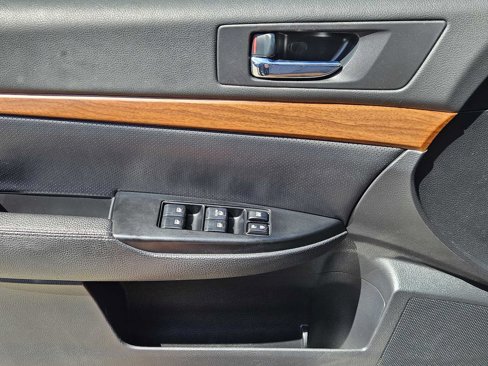 Used 2014 Subaru Outback 2.5i Limited image 22