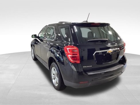 Used 2017 Chevrolet Equinox LS image 8