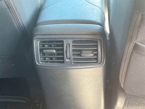 Used 2019 Nissan Rogue SV image 20