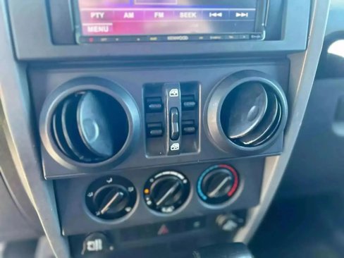 Used 2007 Jeep Wrangler Unlimited Sahara image 14