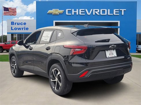 New 2025 Chevrolet Trax RS w/ Driver Confidence Package image 3