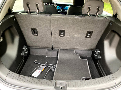 Used 2023 Chevrolet Bolt LT image 11