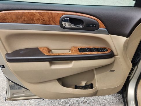 Used 2012 Buick Enclave Premium image 13