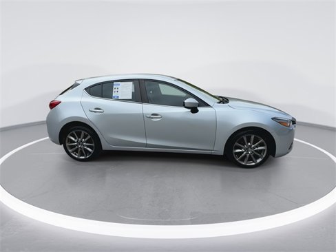 Used 2018 MAZDA MAZDA3 Touring image 9