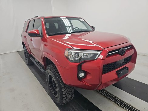 Used 2023 Toyota 4Runner SR5 image 3