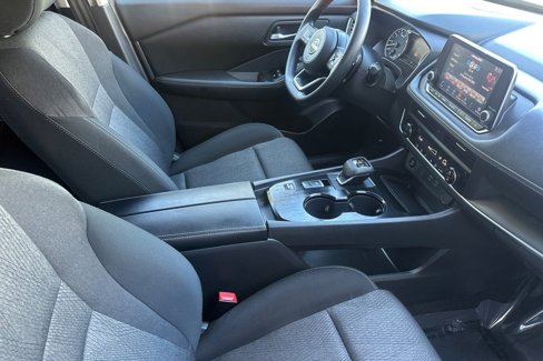 Used 2024 Nissan Rogue SV image 18