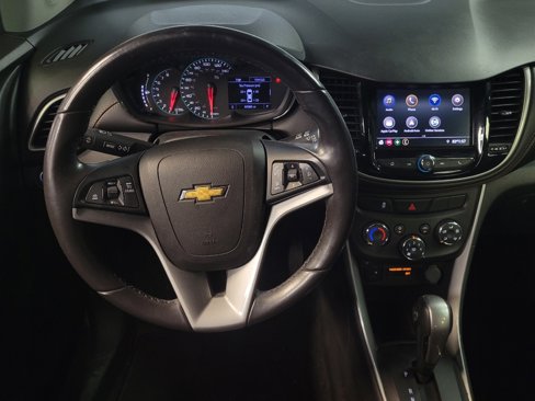 Used 2020 Chevrolet Trax LT w/ LT Convenience Package image 22