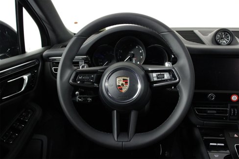 New 2026 Porsche Macan image 12
