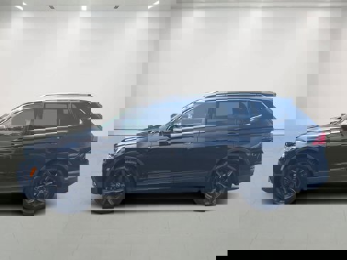Used 2024 Volkswagen Tiguan SE image 6