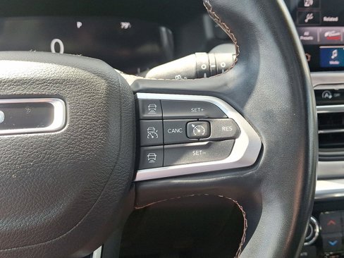 Certified 2022 Jeep Compass Limited w/ Elite Group image 22