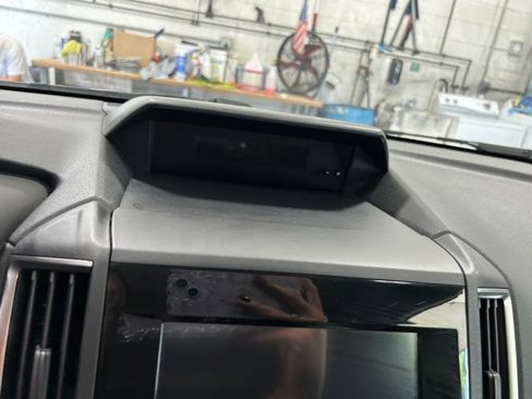 Used 2018 Subaru Crosstrek 2.0i Premium image 12