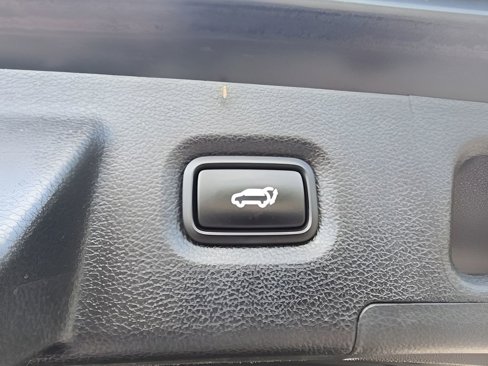 Used 2023 Hyundai Santa Fe SEL w/ Premium Package image 43