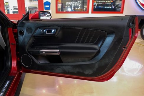 Used 2016 Ford Mustang GT Premium image 39