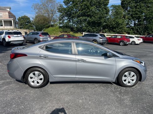 Used 2016 Hyundai Elantra SE image 6