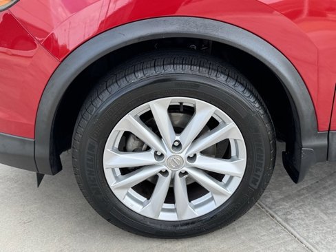 Used 2018 Nissan Rogue Sport SV image 12