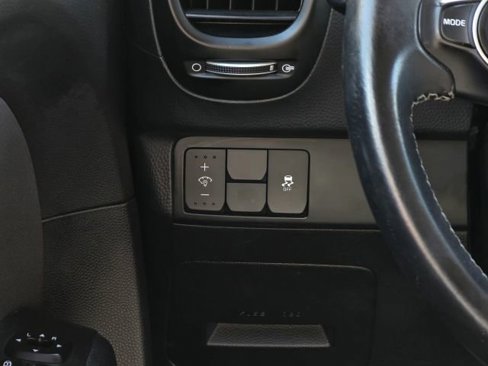 Used 2018 Kia Soul + image 18