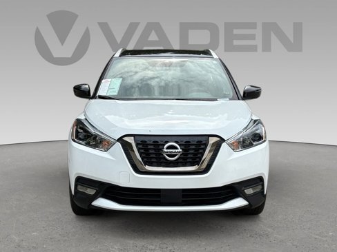Used 2020 Nissan Kicks SR image 22