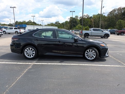 Used 2023 Toyota Camry LE image 6